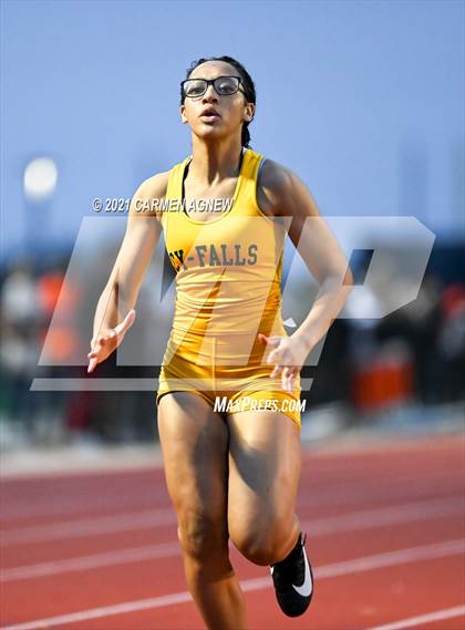 Thumbnail 1 in Bridgeland High School Invitational photogallery.