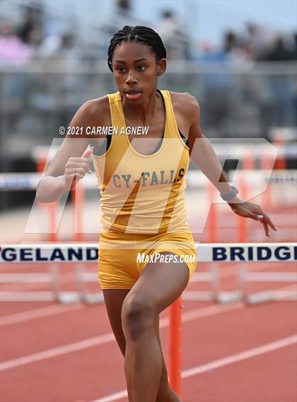 Thumbnail 1 in Bridgeland High School Invitational photogallery.