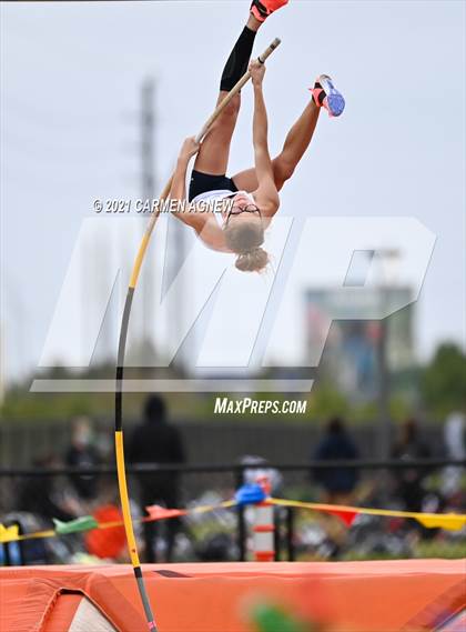 Thumbnail 2 in Bridgeland High School Invitational photogallery.