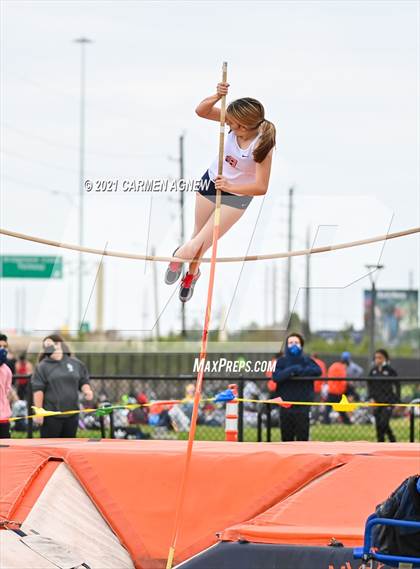 Thumbnail 3 in Bridgeland High School Invitational photogallery.