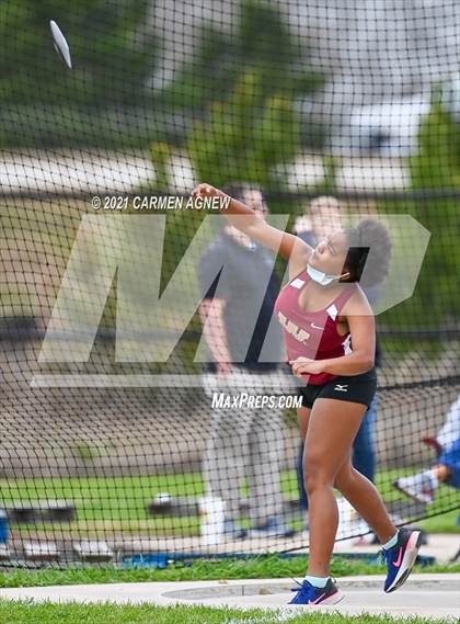 Thumbnail 3 in Bridgeland High School Invitational photogallery.