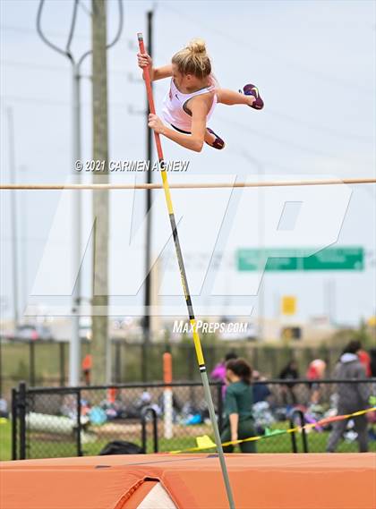 Thumbnail 1 in Bridgeland High School Invitational photogallery.