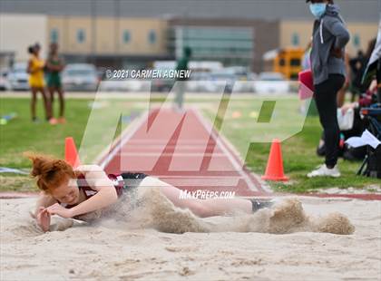 Thumbnail 3 in Bridgeland High School Invitational photogallery.
