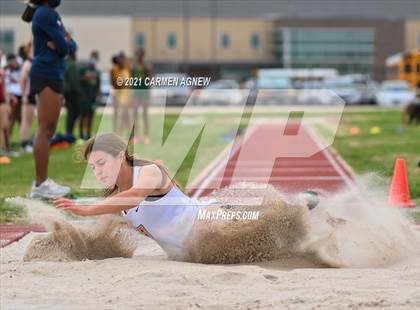 Thumbnail 3 in Bridgeland High School Invitational photogallery.