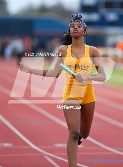 Thumbnail 3 in Bridgeland High School Invitational photogallery.