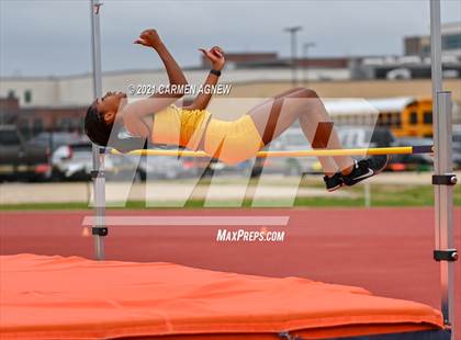 Thumbnail 2 in Bridgeland High School Invitational photogallery.