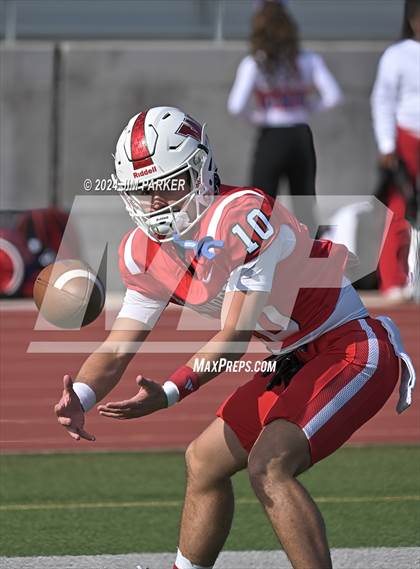 Thumbnail 3 in The Woodlands vs. Duncanville (UIL 6A D1 Football Regional Playoff) photogallery.