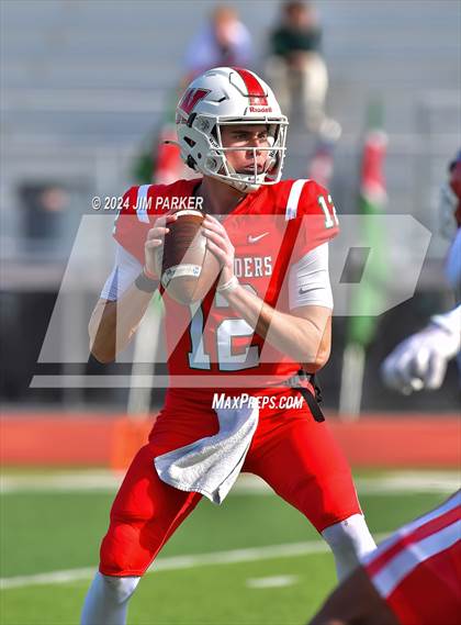 Thumbnail 1 in The Woodlands vs. Duncanville (UIL 6A D1 Football Regional Playoff) photogallery.