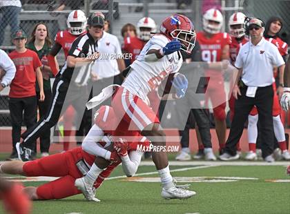 Thumbnail 2 in The Woodlands vs. Duncanville (UIL 6A D1 Football Regional Playoff) photogallery.