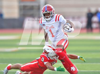 Thumbnail 2 in The Woodlands vs. Duncanville (UIL 6A D1 Football Regional Playoff) photogallery.
