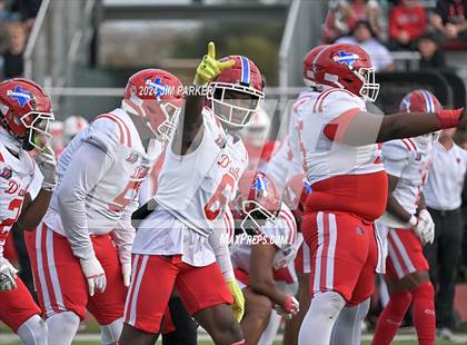 Thumbnail 3 in The Woodlands vs. Duncanville (UIL 6A D1 Football Regional Playoff) photogallery.