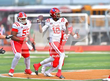 Thumbnail 3 in The Woodlands vs. Duncanville (UIL 6A D1 Football Regional Playoff) photogallery.