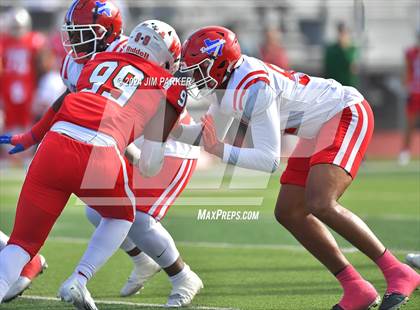Thumbnail 3 in The Woodlands vs. Duncanville (UIL 6A D1 Football Regional Playoff) photogallery.