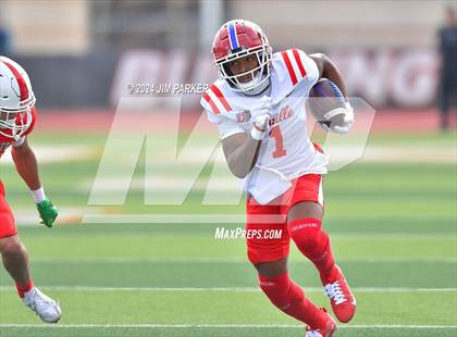 Thumbnail 2 in The Woodlands vs. Duncanville (UIL 6A D1 Football Regional Playoff) photogallery.
