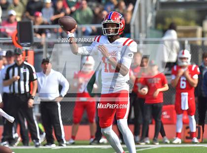 Thumbnail 2 in The Woodlands vs. Duncanville (UIL 6A D1 Football Regional Playoff) photogallery.