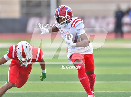 Thumbnail 1 in The Woodlands vs. Duncanville (UIL 6A D1 Football Regional Playoff) photogallery.