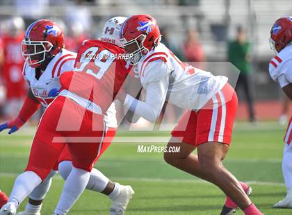 Thumbnail 1 in The Woodlands vs. Duncanville (UIL 6A D1 Football Regional Playoff) photogallery.
