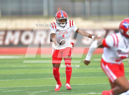 Thumbnail 2 in The Woodlands vs. Duncanville (UIL 6A D1 Football Regional Playoff) photogallery.