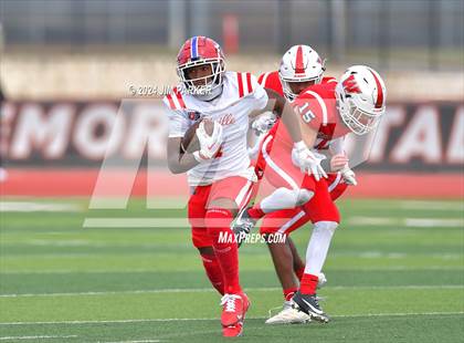 Thumbnail 1 in The Woodlands vs. Duncanville (UIL 6A D1 Football Regional Playoff) photogallery.