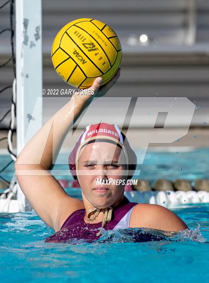 Thumbnail 3 in Whitney vs Sonora photogallery.