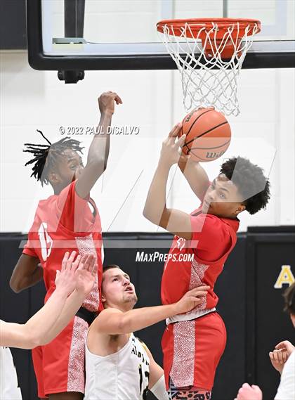 Thumbnail 3 in Eaglecrest @ Arapahoe photogallery.
