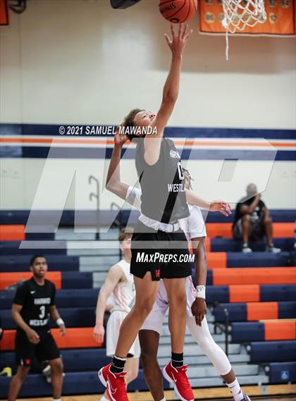Thumbnail 2 in   Harvard-Westlake @ Chaminade photogallery.
