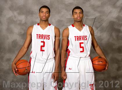 Thumbnail 3 in Miller vs. Fort Bend Travis (MaxPreps Holiday Classic) photogallery.