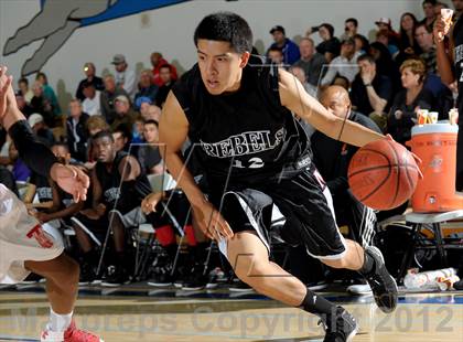 Thumbnail 1 in Miller vs. Fort Bend Travis (MaxPreps Holiday Classic) photogallery.