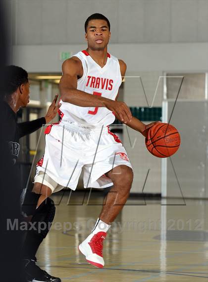 Thumbnail 3 in Miller vs. Fort Bend Travis (MaxPreps Holiday Classic) photogallery.