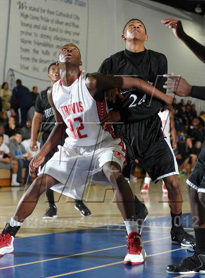 Thumbnail 3 in Miller vs. Fort Bend Travis (MaxPreps Holiday Classic) photogallery.