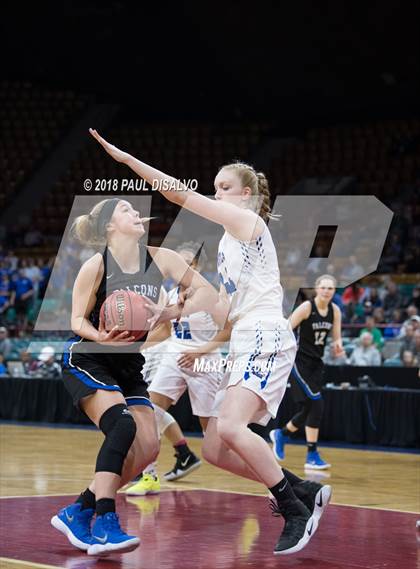 Thumbnail 3 in Grandview vs. Highlands Ranch (CHSAA 5A Great 8) photogallery.