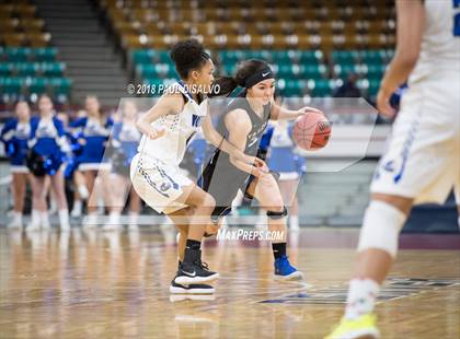 Thumbnail 2 in Grandview vs. Highlands Ranch (CHSAA 5A Great 8) photogallery.