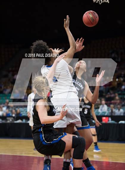 Thumbnail 3 in Grandview vs. Highlands Ranch (CHSAA 5A Great 8) photogallery.
