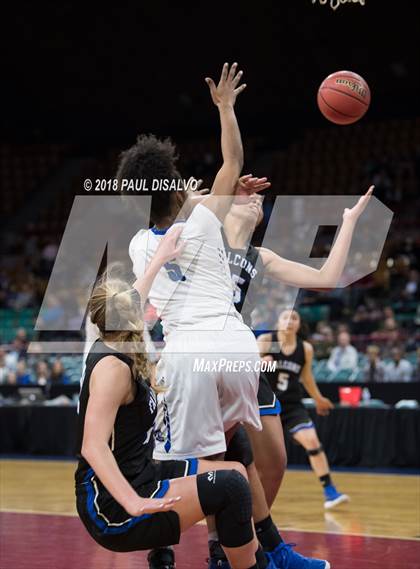 Thumbnail 1 in Grandview vs. Highlands Ranch (CHSAA 5A Great 8) photogallery.