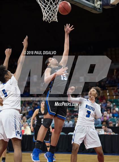 Thumbnail 3 in Grandview vs. Highlands Ranch (CHSAA 5A Great 8) photogallery.
