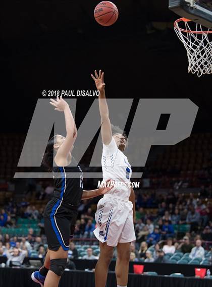 Thumbnail 2 in Grandview vs. Highlands Ranch (CHSAA 5A Great 8) photogallery.