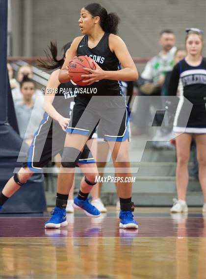 Thumbnail 3 in Grandview vs. Highlands Ranch (CHSAA 5A Great 8) photogallery.