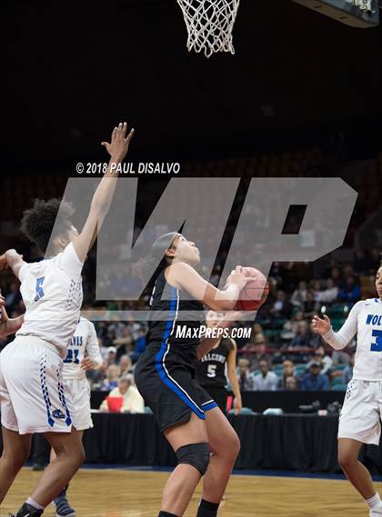 Thumbnail 2 in Grandview vs. Highlands Ranch (CHSAA 5A Great 8) photogallery.