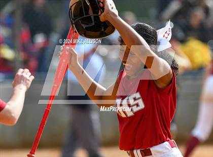 Thumbnail 3 in Lincoln vs Handley photogallery.