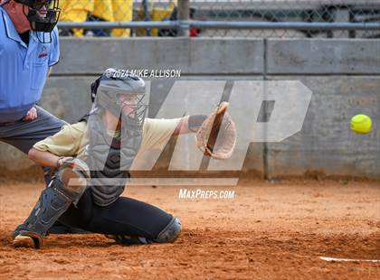 Thumbnail 3 in Lincoln vs Handley photogallery.