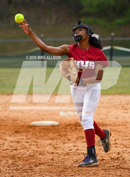 Thumbnail 1 in Lincoln vs Handley photogallery.