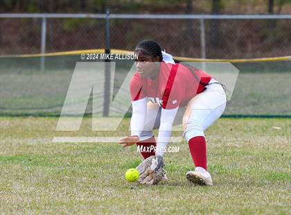 Thumbnail 3 in Lincoln vs Handley photogallery.