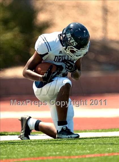 Thumbnail 3 in Timpview vs. Bakersfield (Mission Viejo Football Classic) photogallery.