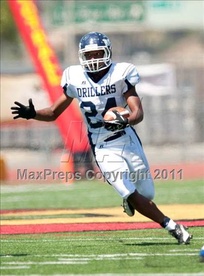 Thumbnail 2 in Timpview vs. Bakersfield (Mission Viejo Football Classic) photogallery.