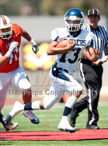 Thumbnail 3 in Timpview vs. Bakersfield (Mission Viejo Football Classic) photogallery.