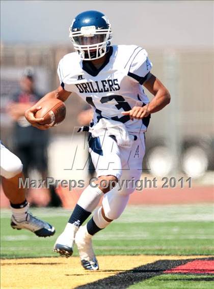Thumbnail 2 in Timpview vs. Bakersfield (Mission Viejo Football Classic) photogallery.