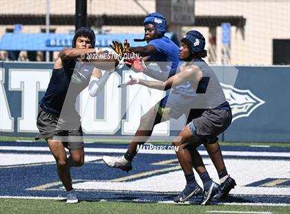 Thumbnail 1 in St. John Bosco vs. Serra (Brave 8 Invitational) photogallery.