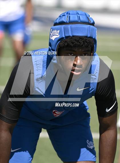 Thumbnail 2 in St. John Bosco vs. Serra (Brave 8 Invitational) photogallery.