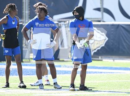 Thumbnail 1 in St. John Bosco vs. Serra (Brave 8 Invitational) photogallery.