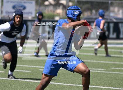 Thumbnail 1 in St. John Bosco vs. Serra (Brave 8 Invitational) photogallery.